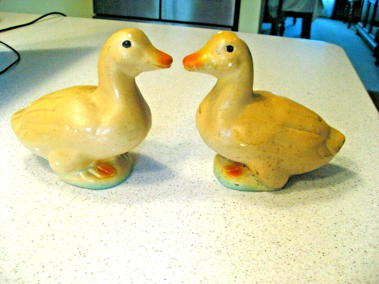 Vintage Lot of 2 GMG ART Chalkware Yellow Ducks Made in Louisville, KY