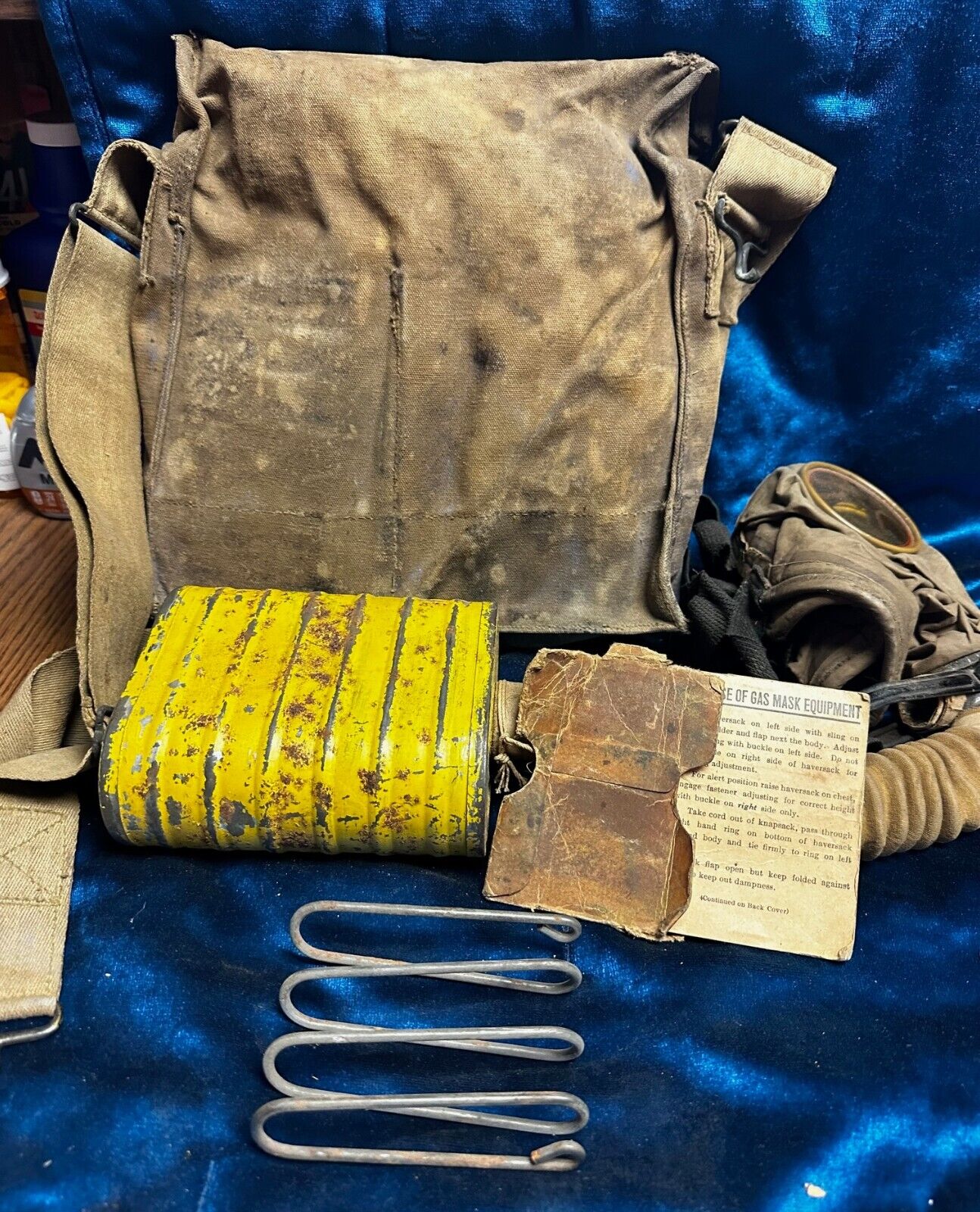 👀 Rare WW1 U.S. Gas Mask With Bag And Instructions 👀