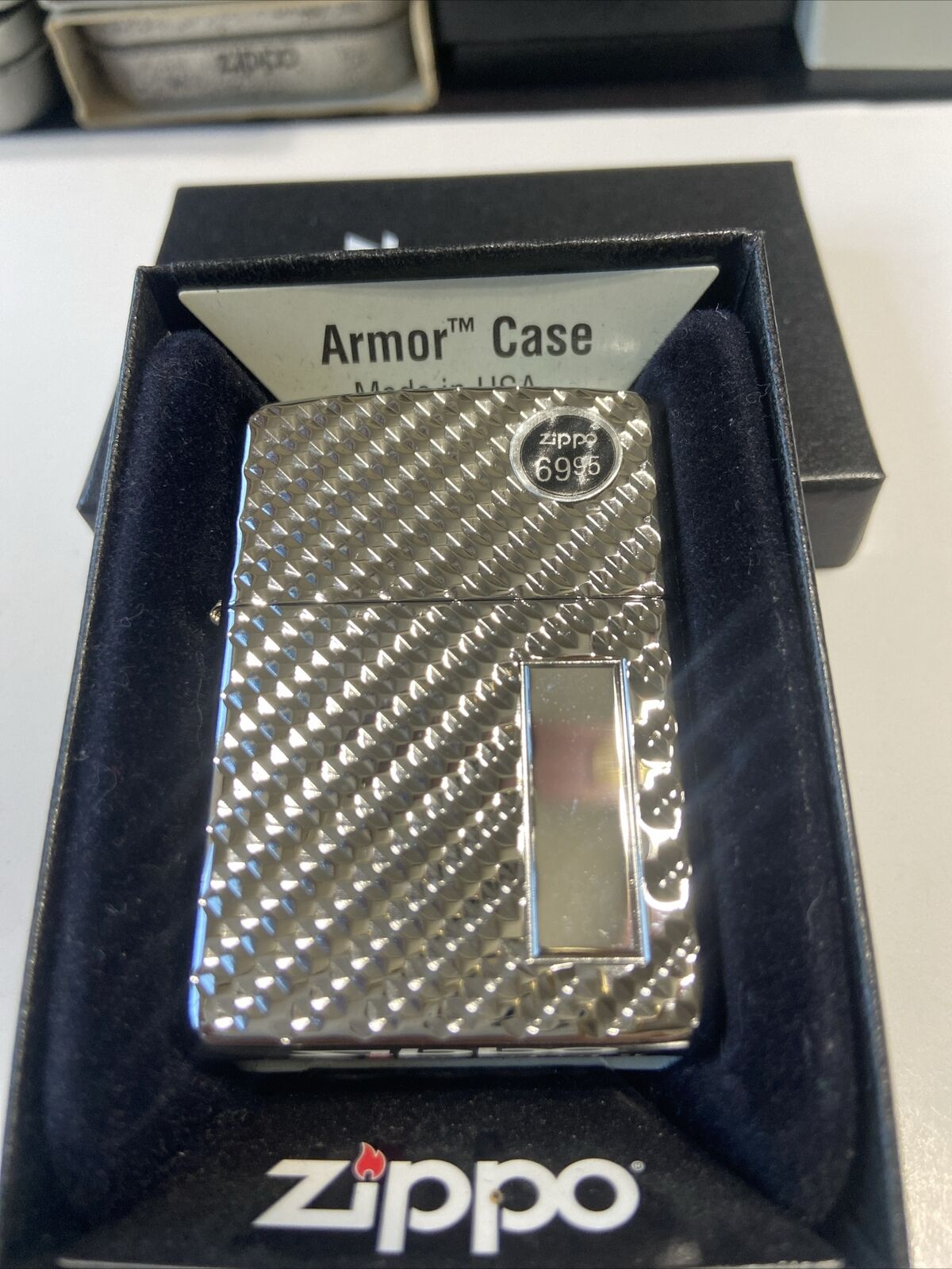 ZIPPO ARMOR 2014 ENGINE TURNS BRAND NEW (USA Shipping Only).