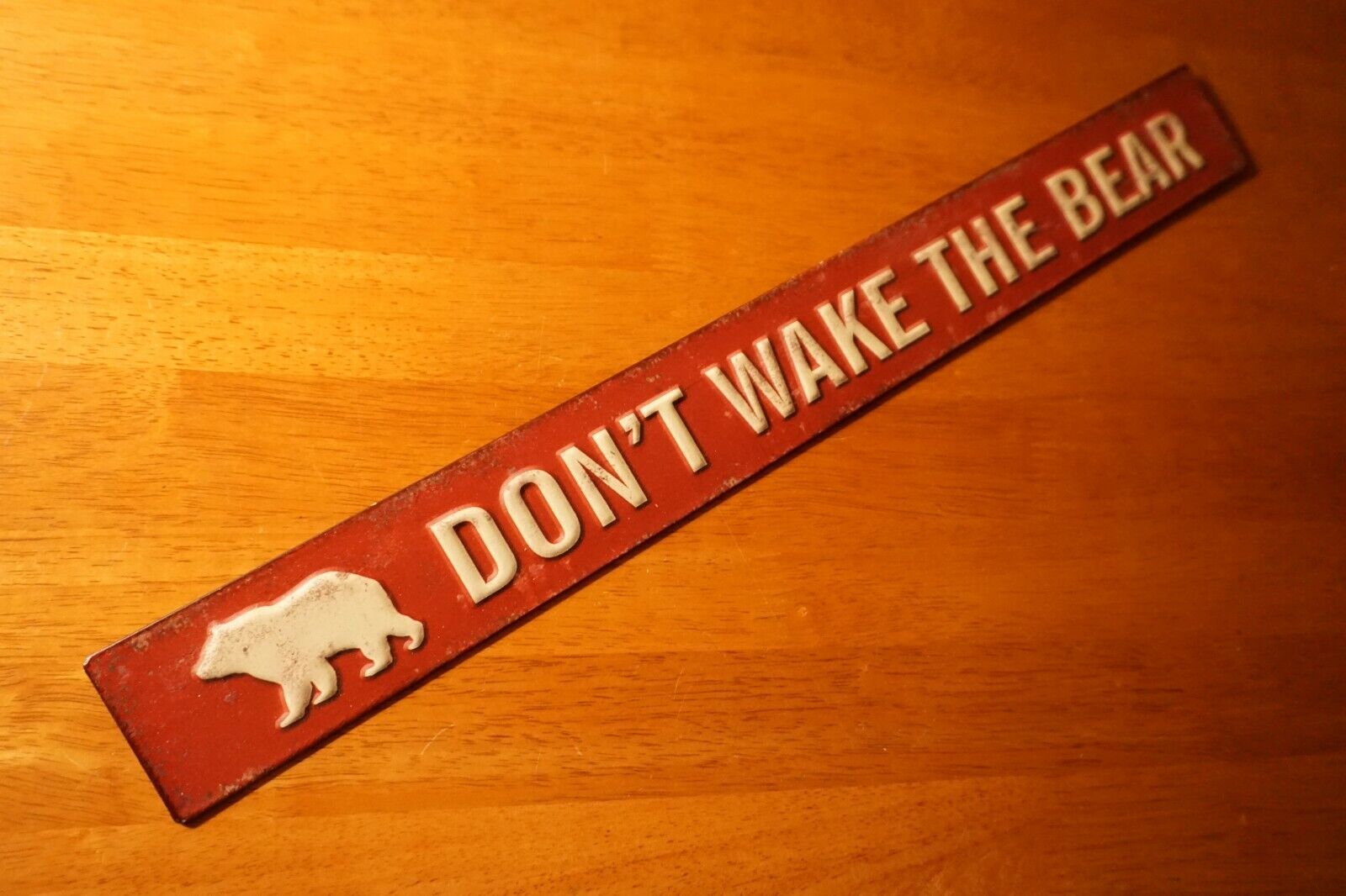 DON'T WAKE THE BEAR Burgundy Red Rustic Log Cabin Lodge Camping Home Decor Sign