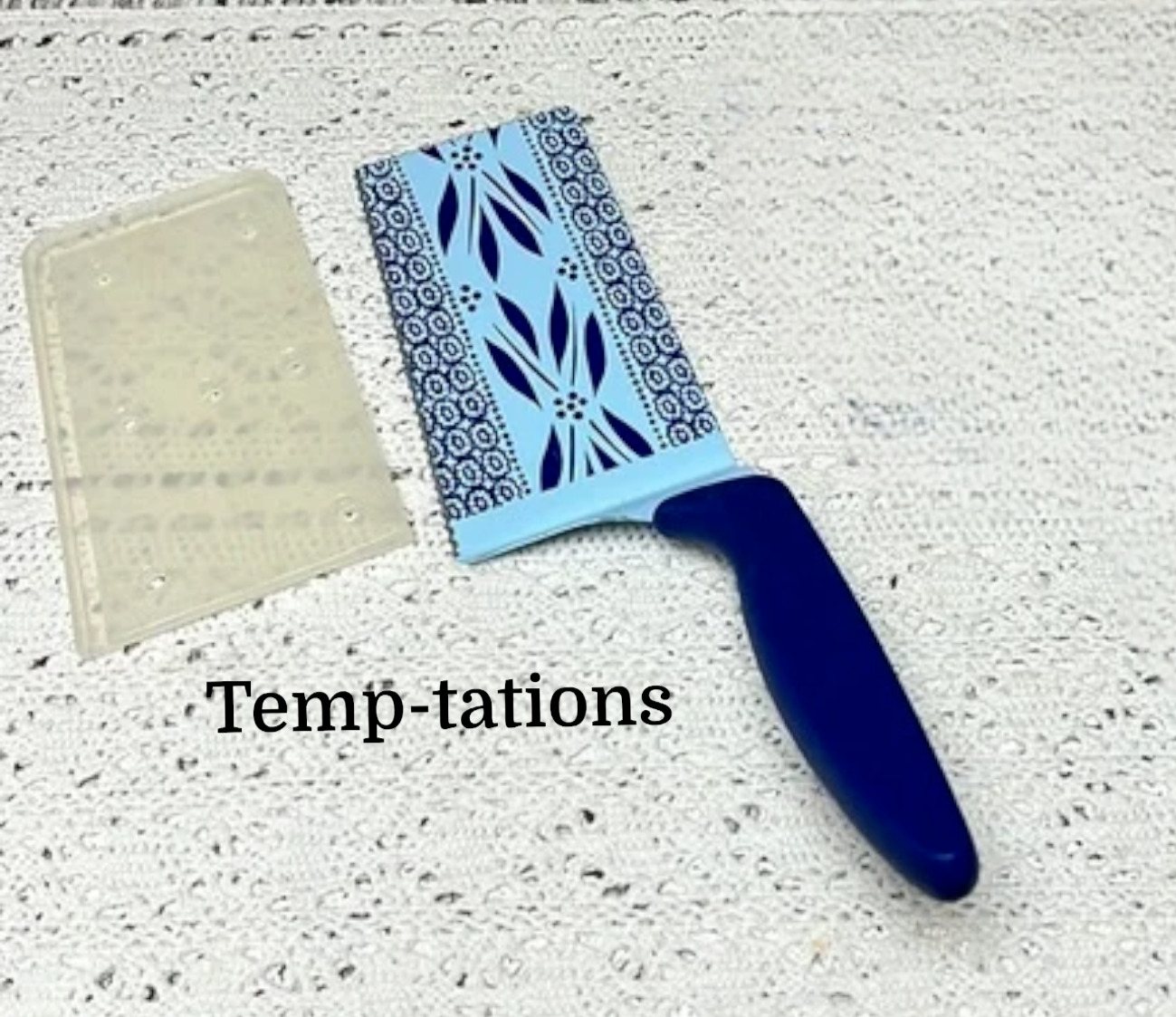 Temp-tations Temptations Old World Blue Serrated Edge Pie Server Spatula Cake