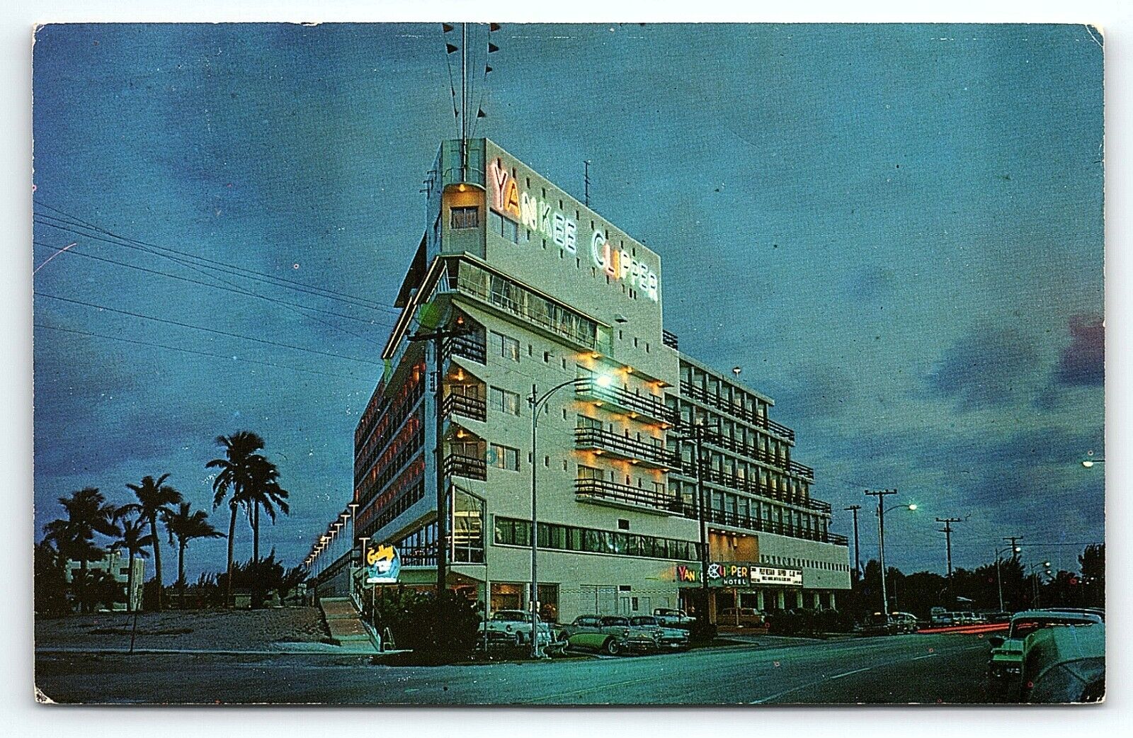 1950s FT LAUDERDALE FLORIDA FABULOUS YANKEE CLIPPER HOTEL POSTCARD P3518
