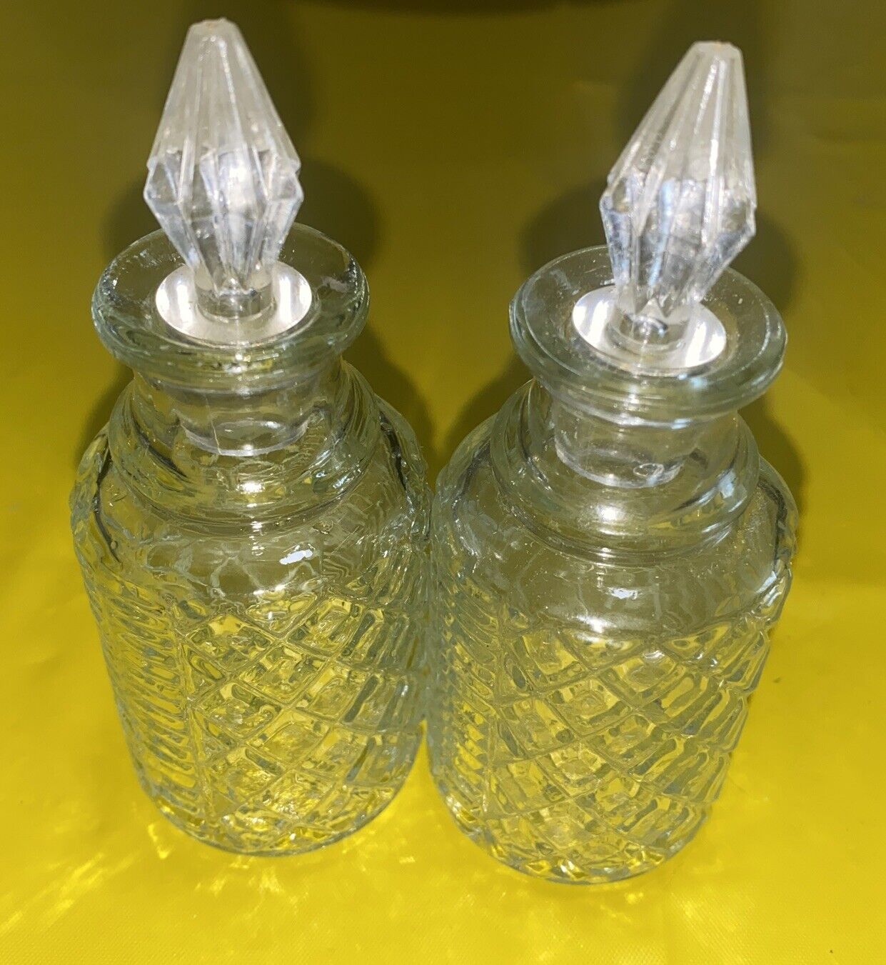 SMALL VINTAGE PRESSED CLEAR GLASS PERFUME BOTTLE W/PLASTIC STOPPER SET OF 2