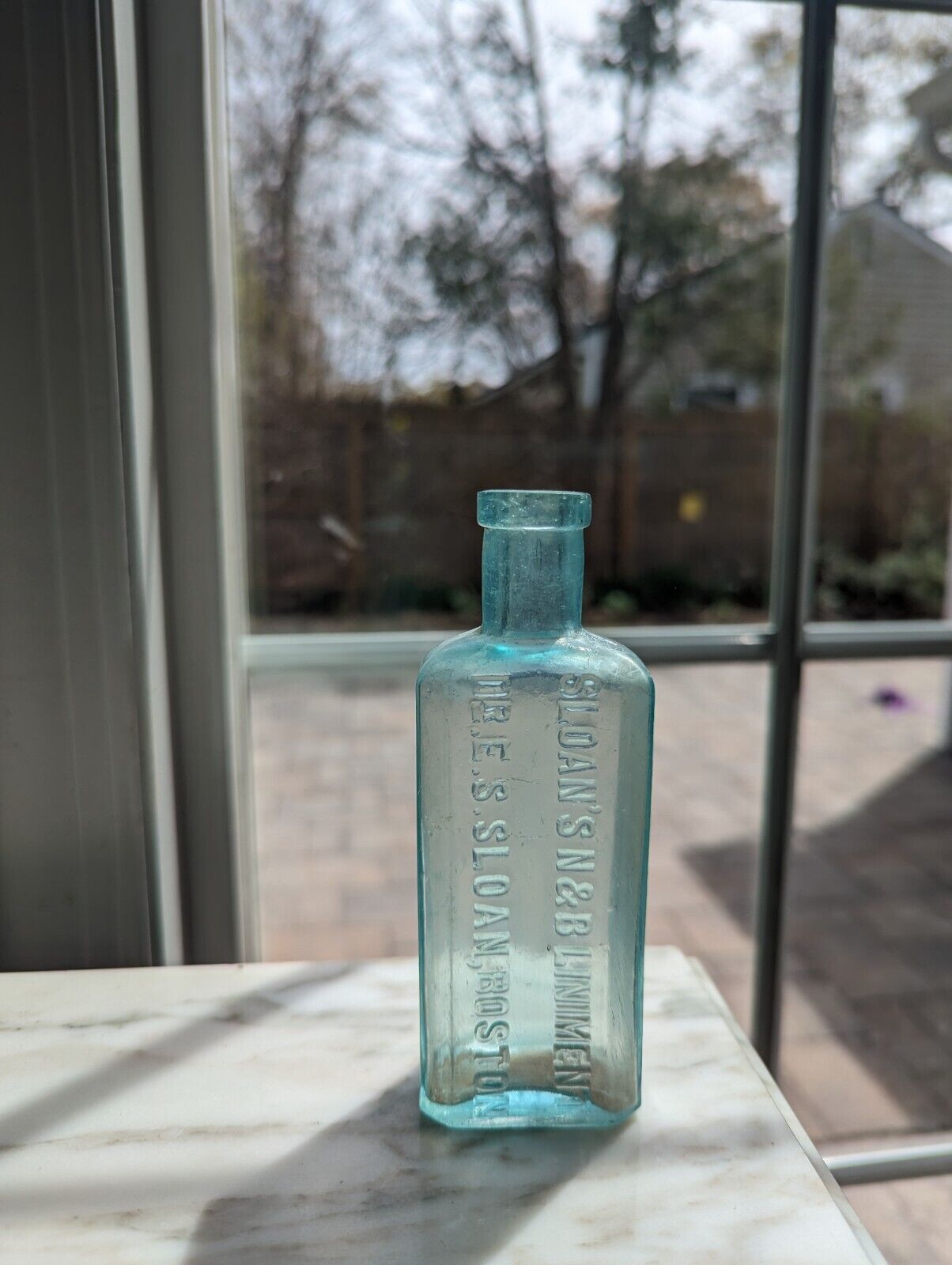 Antique Bottle Sloan’s N&B Liniment Boston, Dr. E. S SLOAN MEDICINE  Bottle Aqua