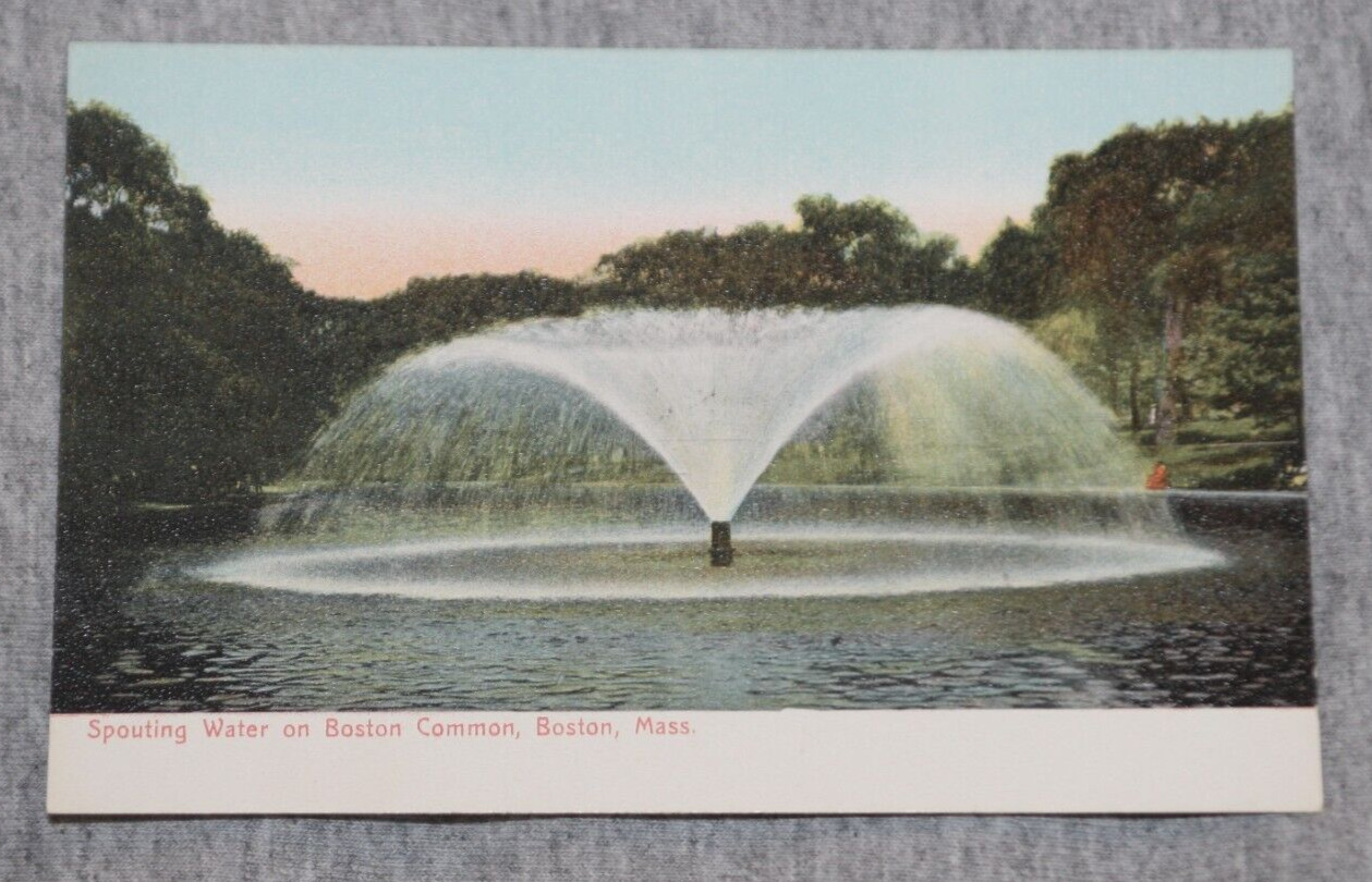 Vintage Postcard: Spouting Water on Boston Common - Baston, Mass