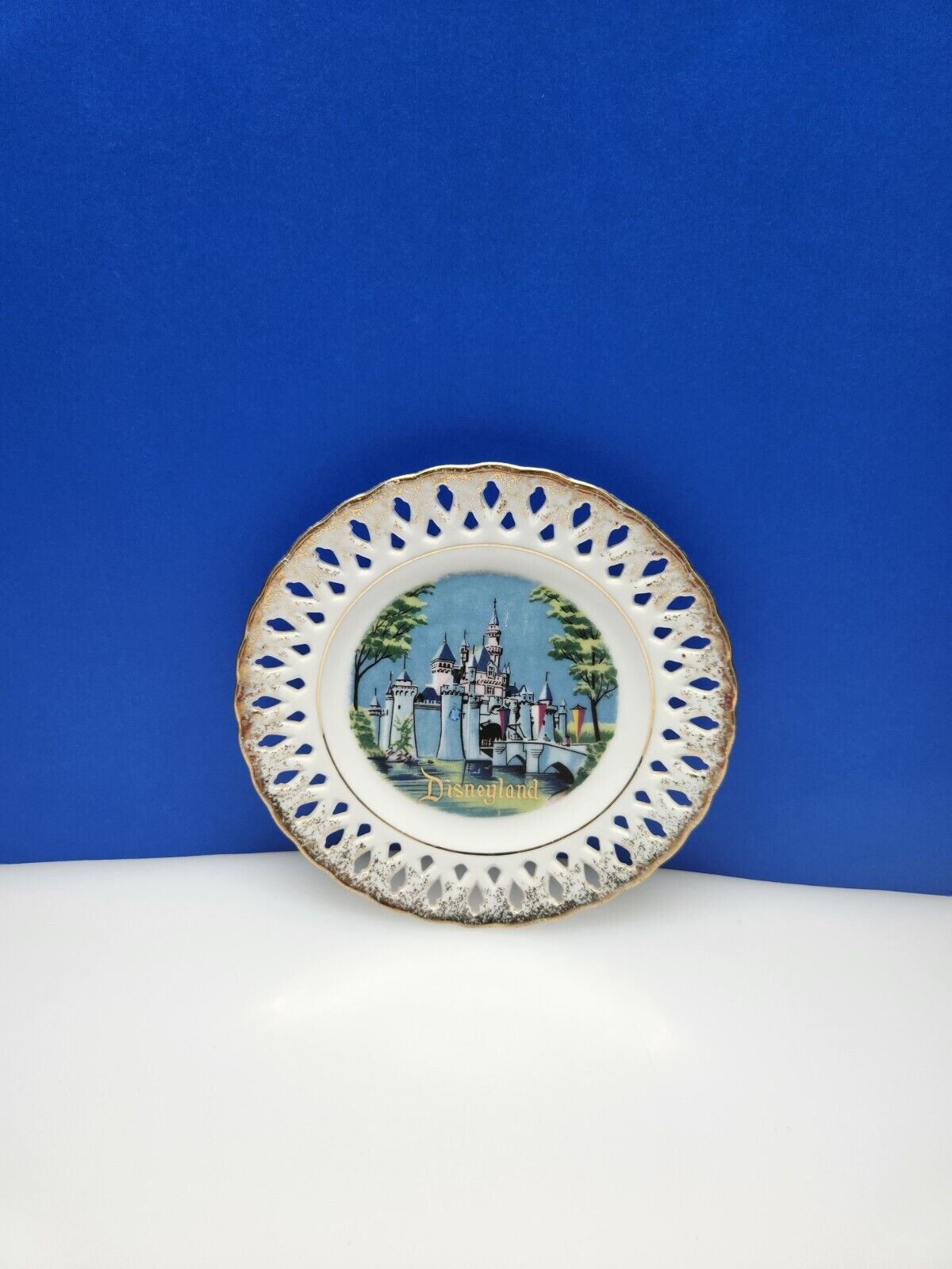 Vintage Disneyland Castle Matterhorn Souvenir Plate Gold Lace Lattice Trim 