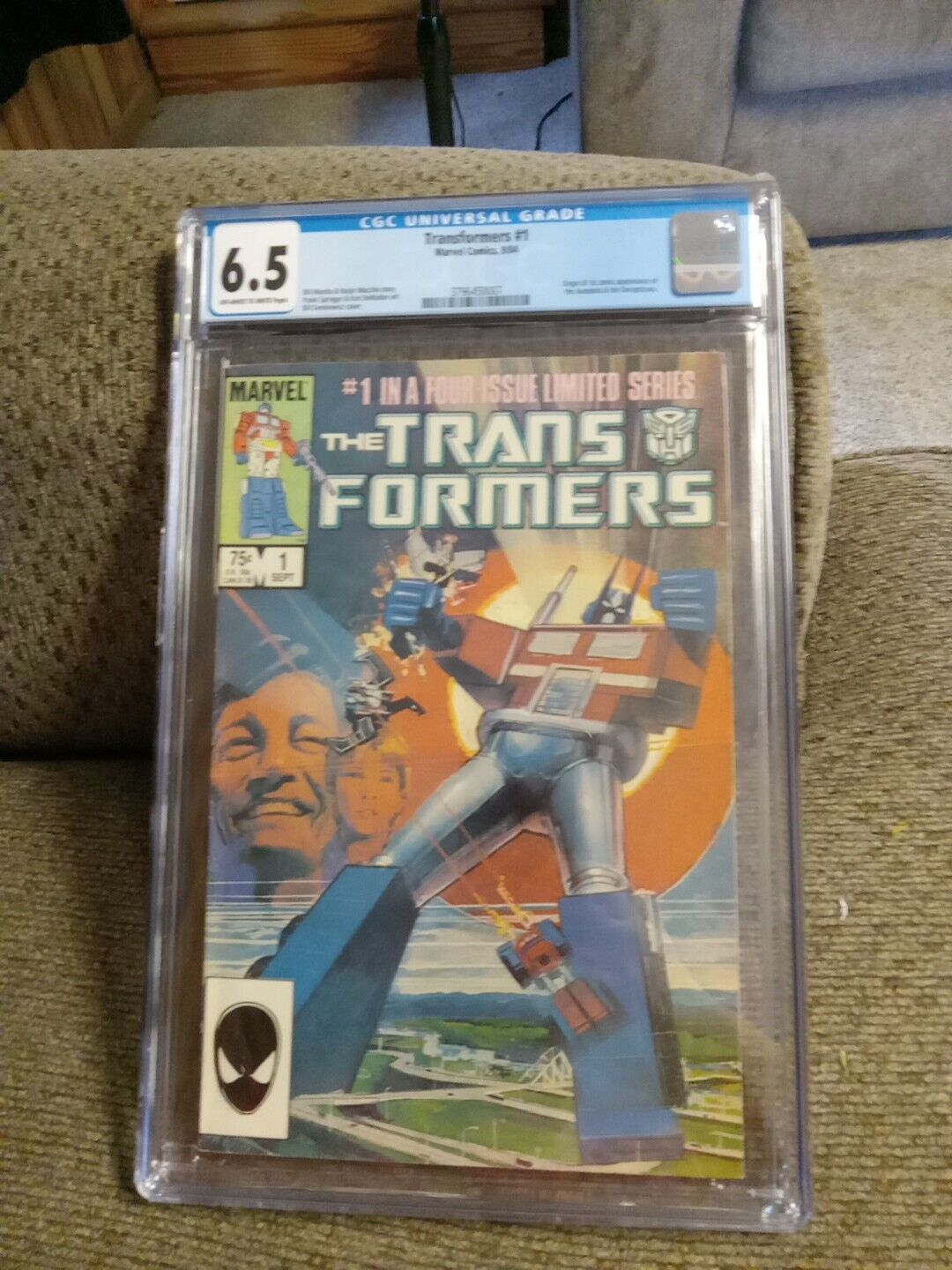 Transformers #1 (1984) - Marvel Comics - CGC 6.5 Off White To White Pages