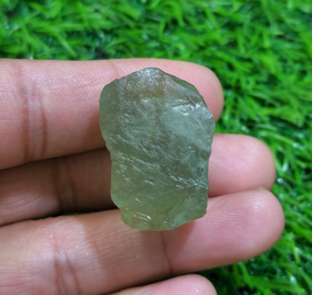 Natural Huge Green Fluorite Raw 137 Crt Size 31x25x19 MM Green Fluorite Gemstone