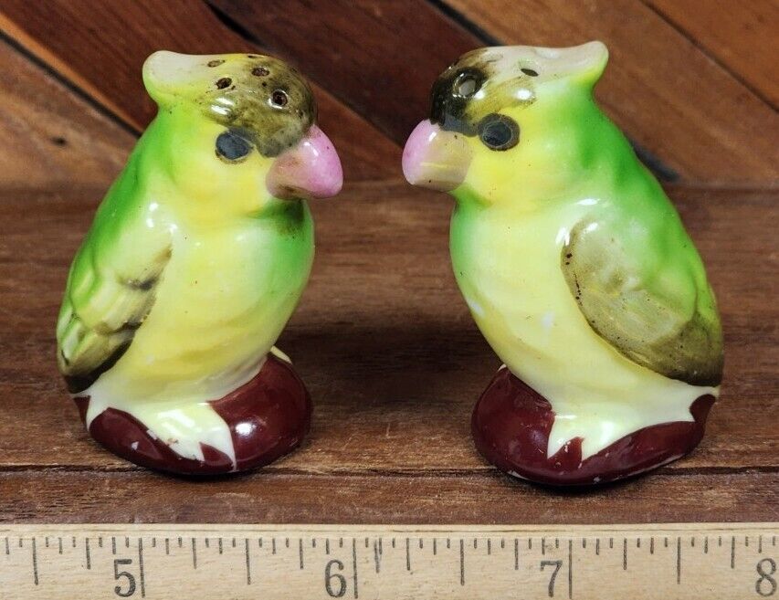 Vintage Yellow & Green Parakeet Bird Salt & Pepper Shakers Set Made In Japan 