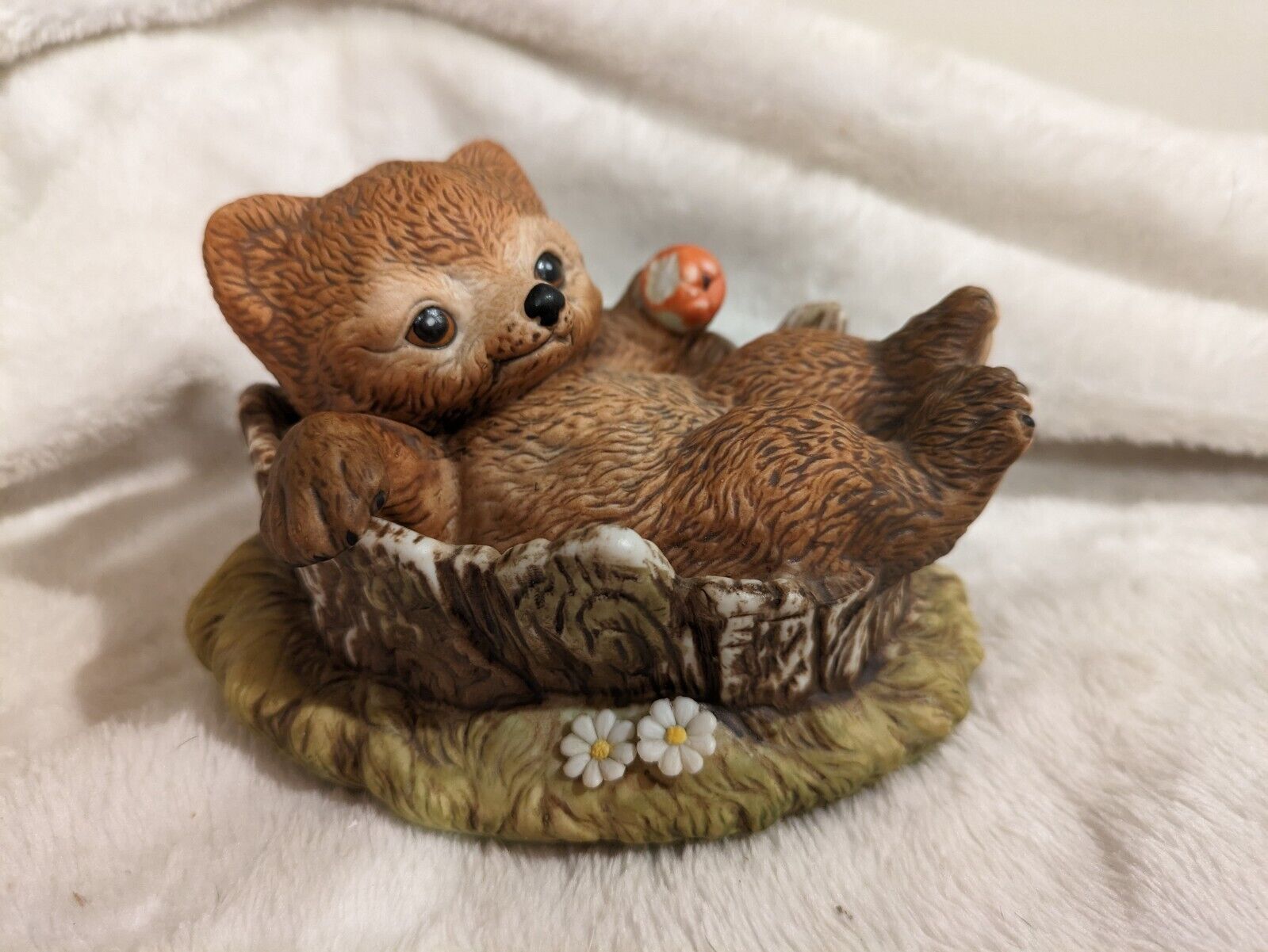 1986 Homco Masterpiece Porcelain, Baby Bear Cub in Tree Stump, Eating an Apple