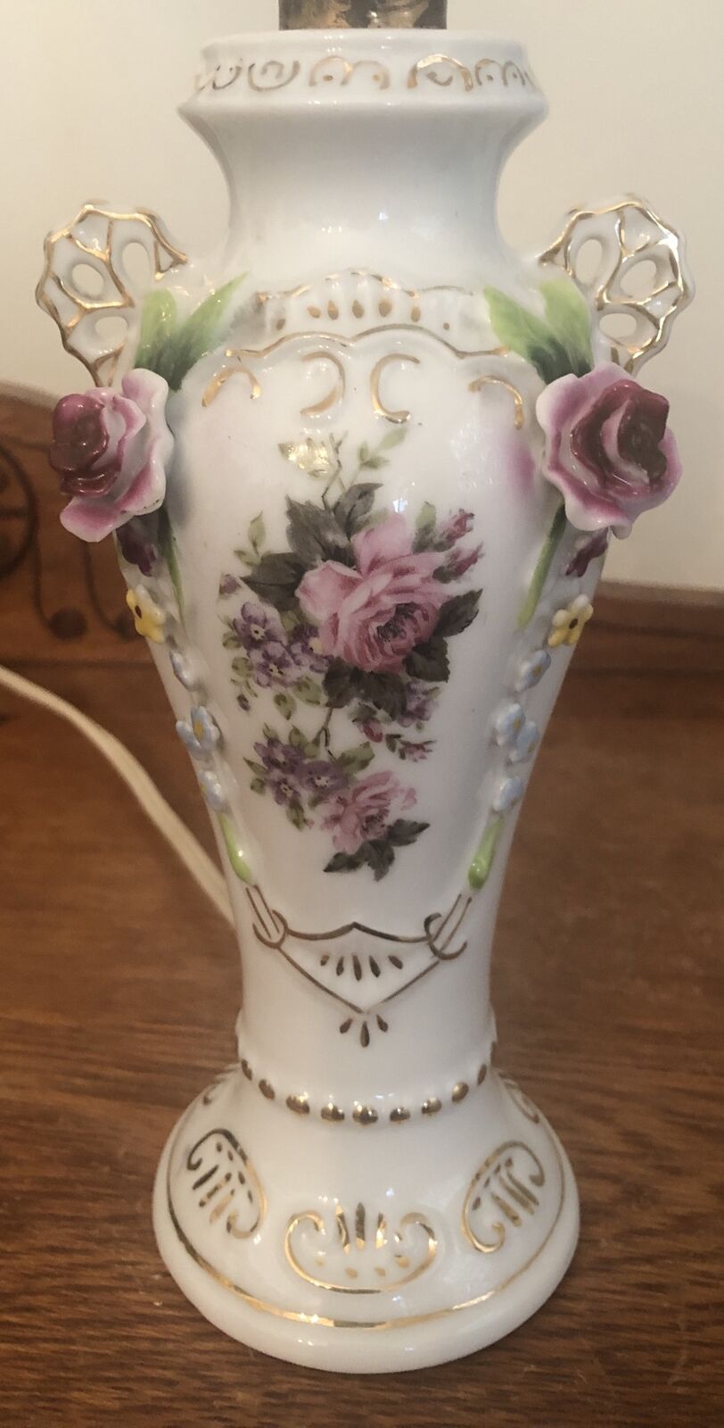 Vintage Capodimonte Style White Porcelain Table Lamp Applied Roses Flowers JAPAN