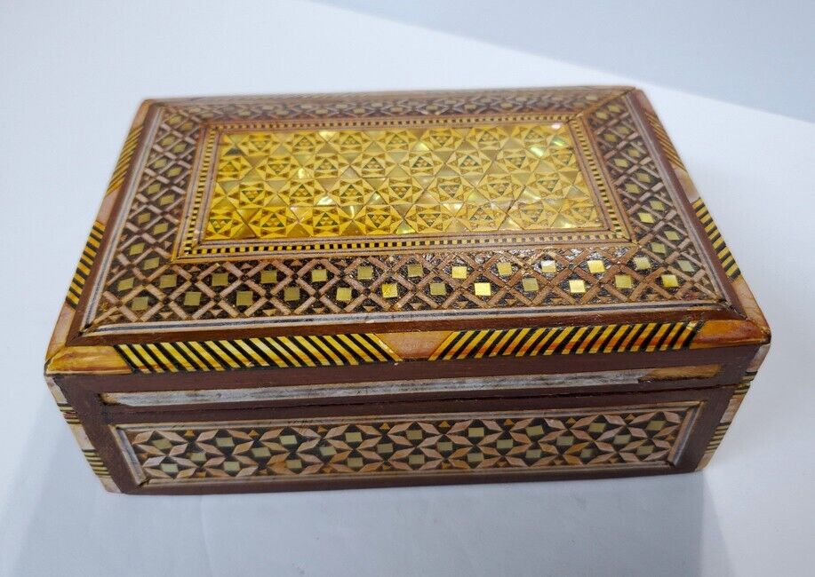 Vintage Wood Jewelry Trinket Box Very Intricate Design All Over ~ Velvet Lined