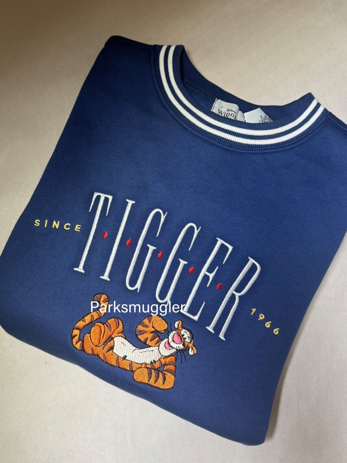 Disney Parks Winnie The Pooh Tigger Embroidered Pullover Sweater Sweatshirt M