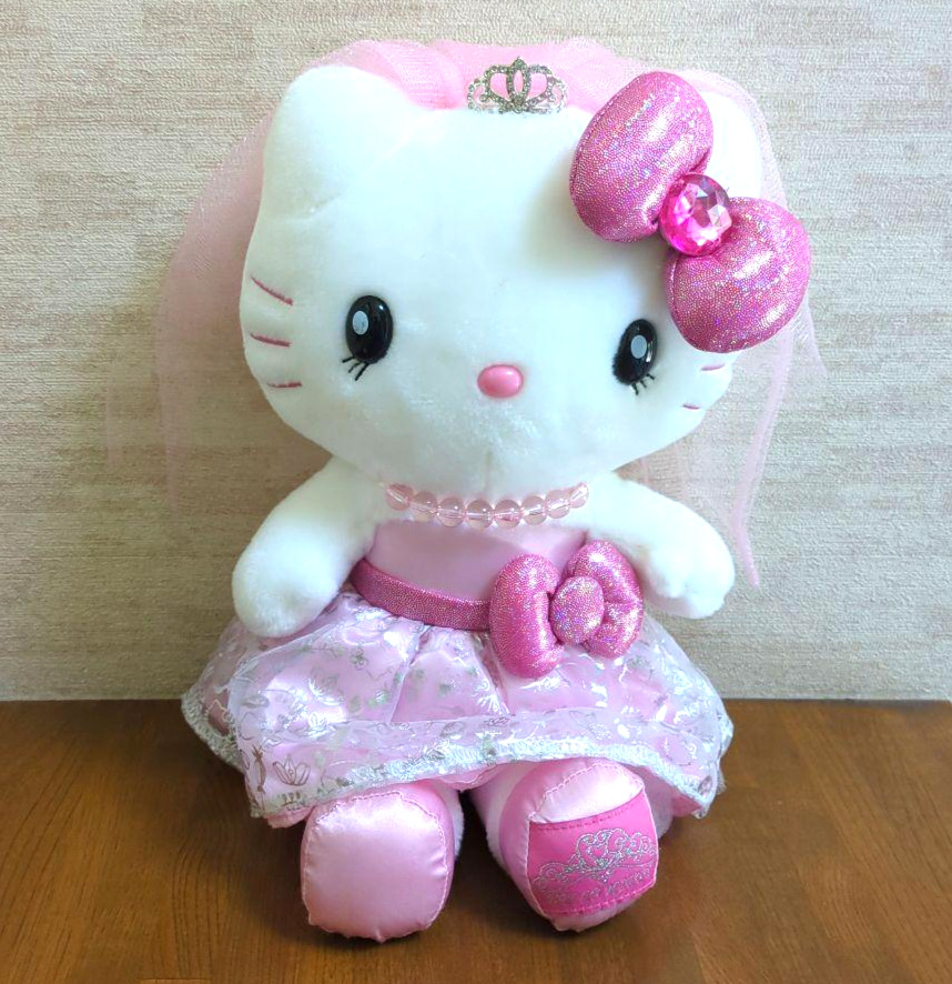 USJ Hello Kitty Pink Wedding Veil Tiara Plush Toy Doll Universal Studios Japan