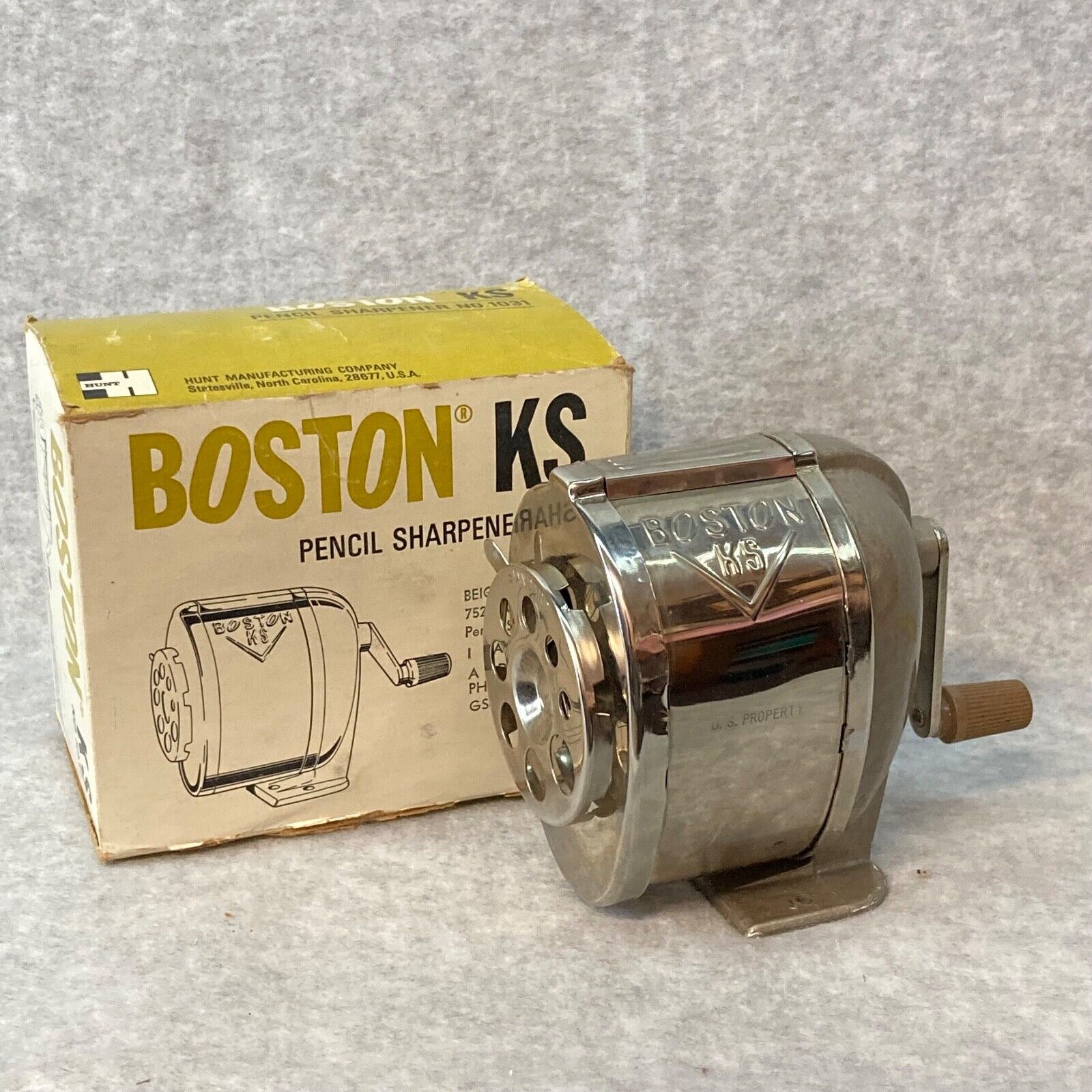 Vintage Boston KS Pencil Sharpener 1031 Beige Type II With Box
