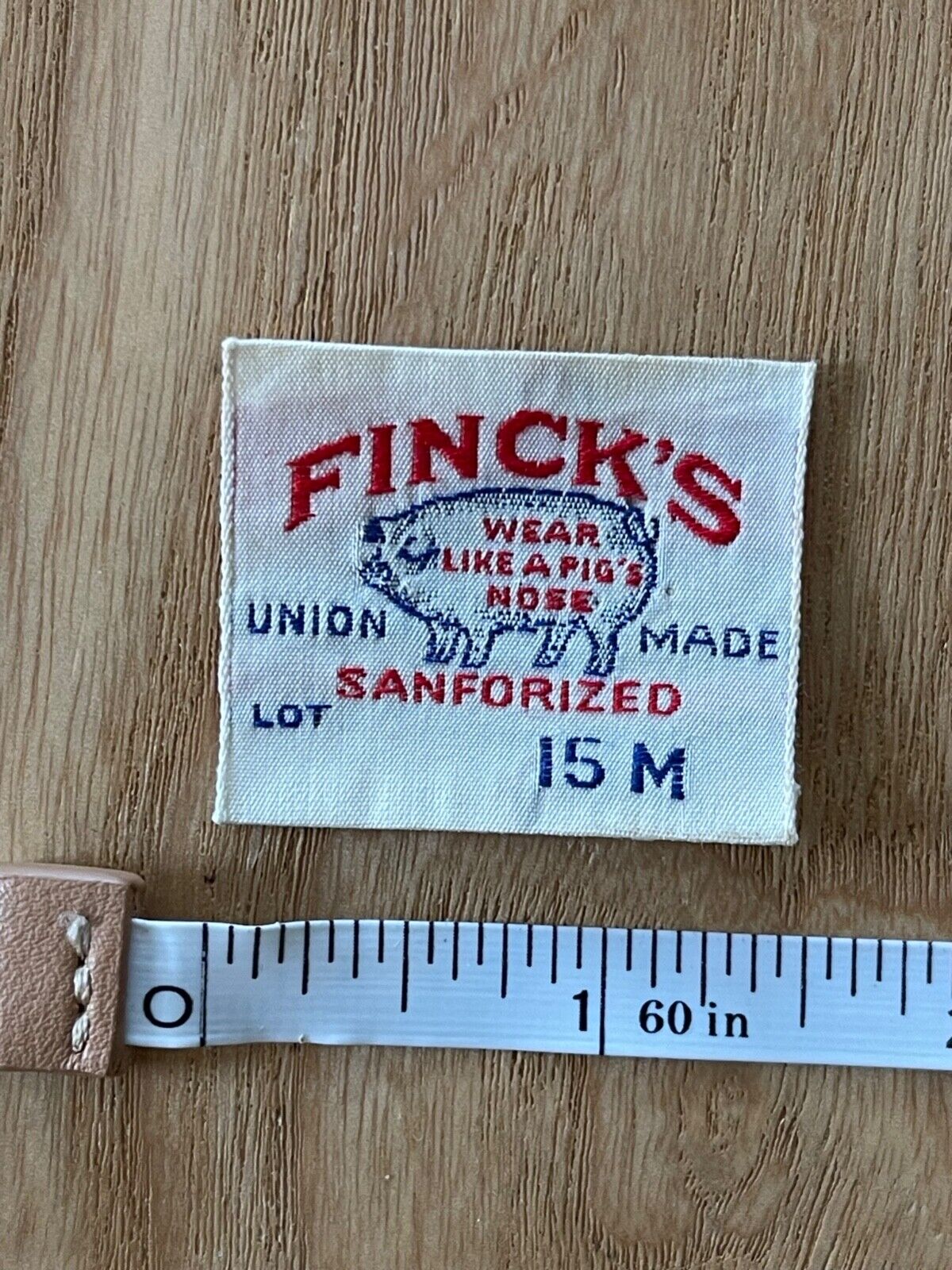 Vintage dead stock labels Finck's Sanforized with the famous pig art small shirt