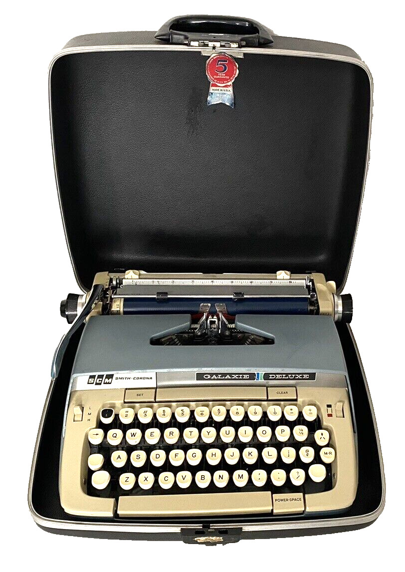 Vintage 1960s Smith-Corona Galaxie Deluxe Manual Typewriter with Case