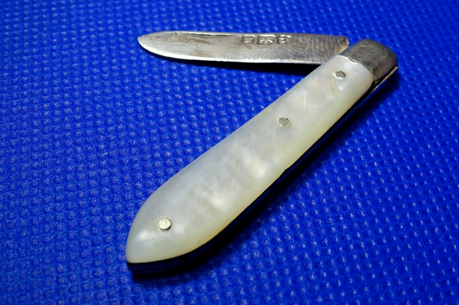 Antique British Sterling Silver Folding Pocket Fruit Pen Knife Mother Of Pearl