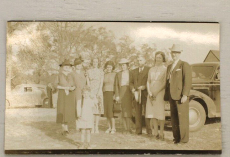 REAL PICTURE POST CARD OHIO 1930\'S FAMILY W/CHILD BLACK&WHITE PHOTO UNUSED