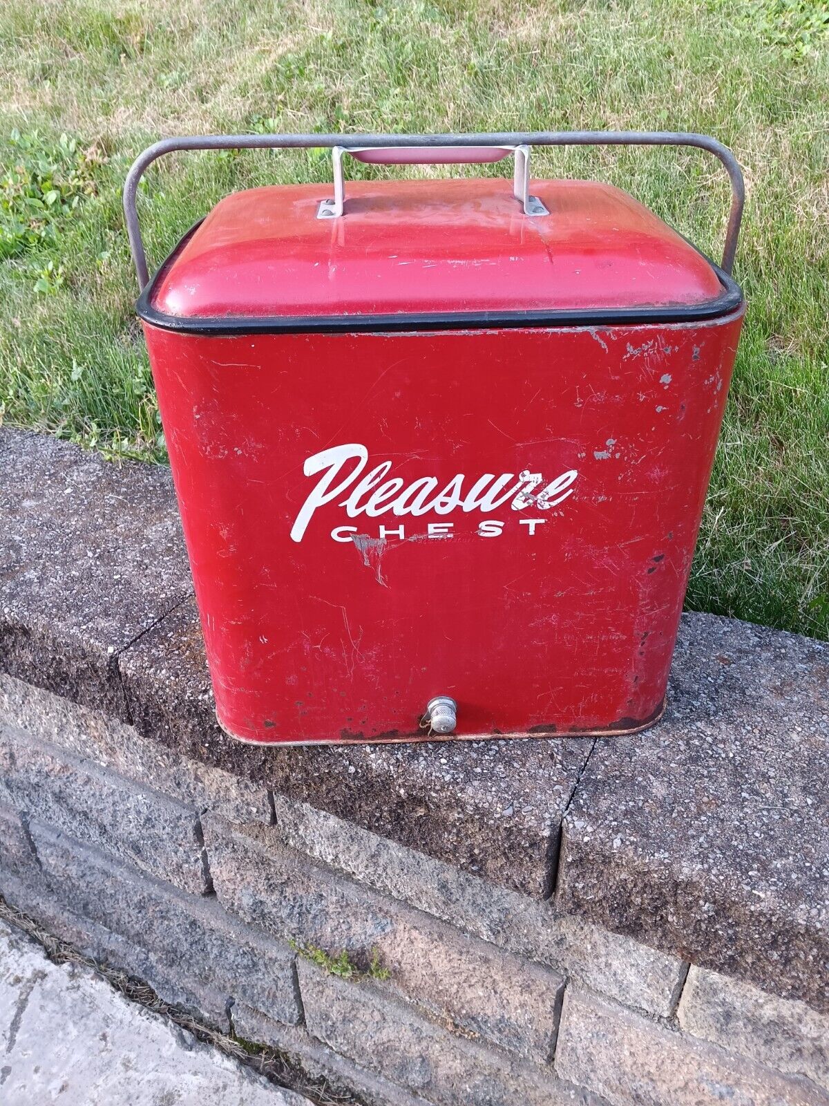Vintage 1950s Original PLEASURE CHEST Cooler Buddy Coke Red Ice Chest Tested