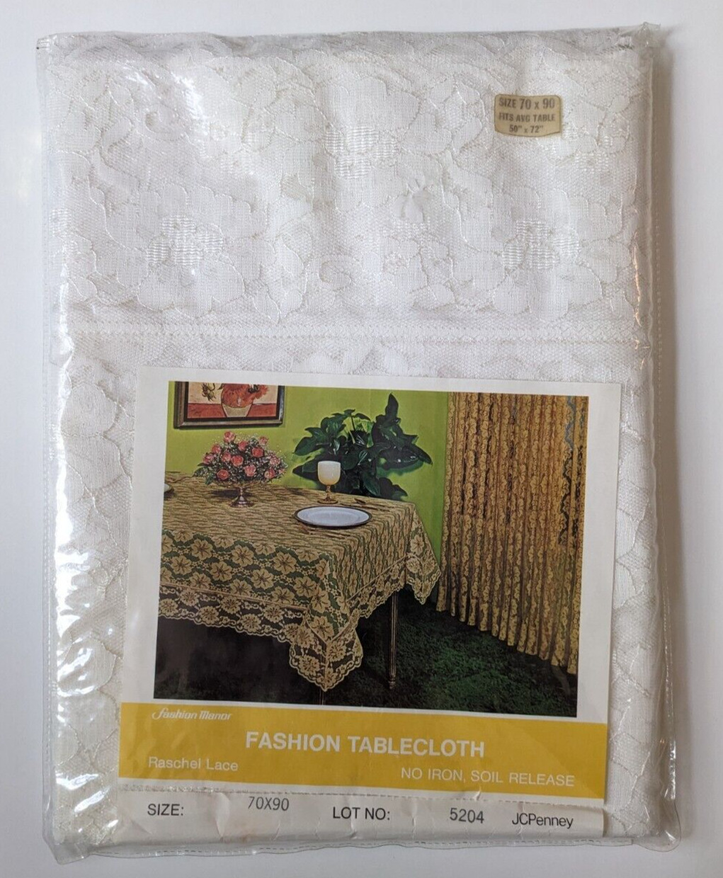 Vintage 1970\'s Raschel Floral Lace Tablecloth 70\