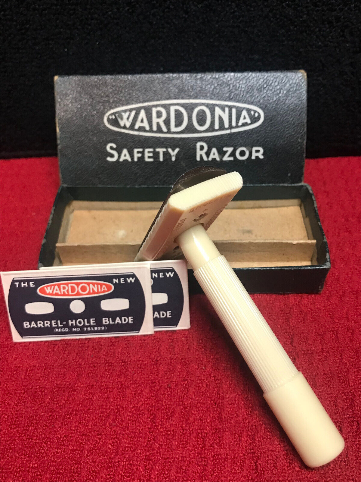 Vintage British Wardonia Safety Razor - Rare Green Matchbox Slipcase Set EX+++