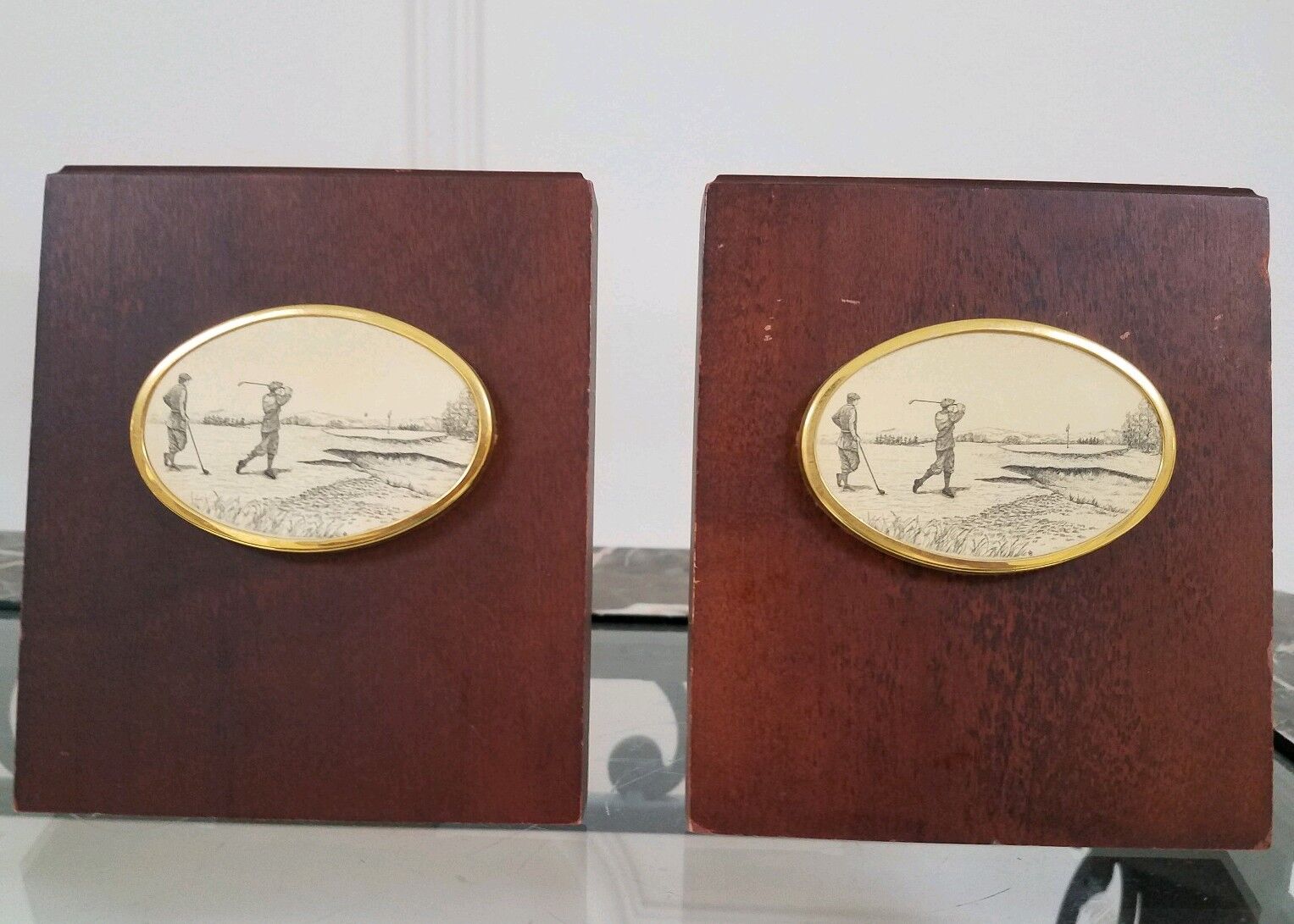 VTG. PAIR OF BARSTOW SCRIMSHAW WOOD BOOKENDS W/GOLF DEPICTION golphing 