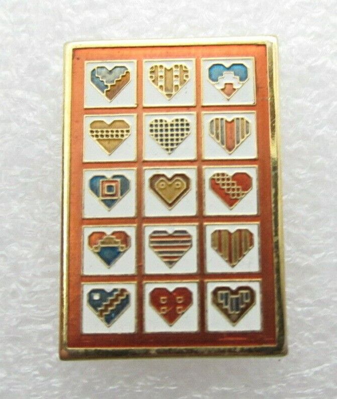 Different Shape of Heart Love Lapel Pin (B618)