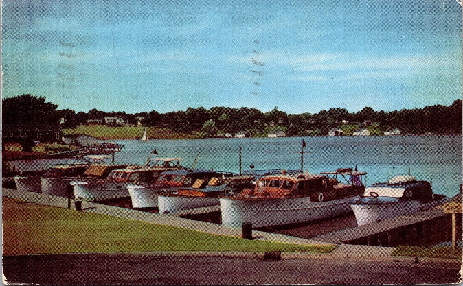Charlevoix \'Round Lake Harbor Wood Boats Yachts Michigan Postcard Chrome 7P