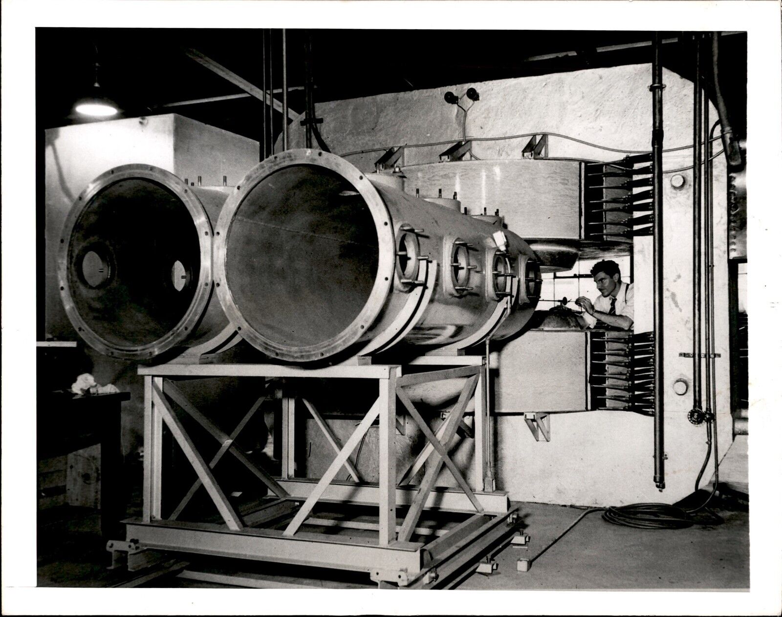 LD351 1945 Original ACME Photo 80-TON CYCLOTRON ATOM-SMASHER UNIV OF ILLINOIS
