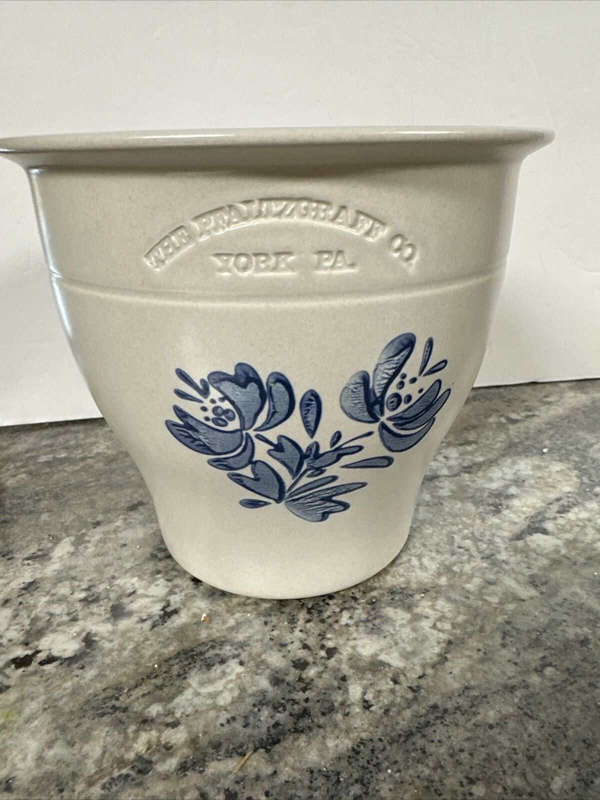 Pfaltzgraff Yorktowne Blue Flower Pot Planter Herb Jardinaire 6”x7”Utensil Crock