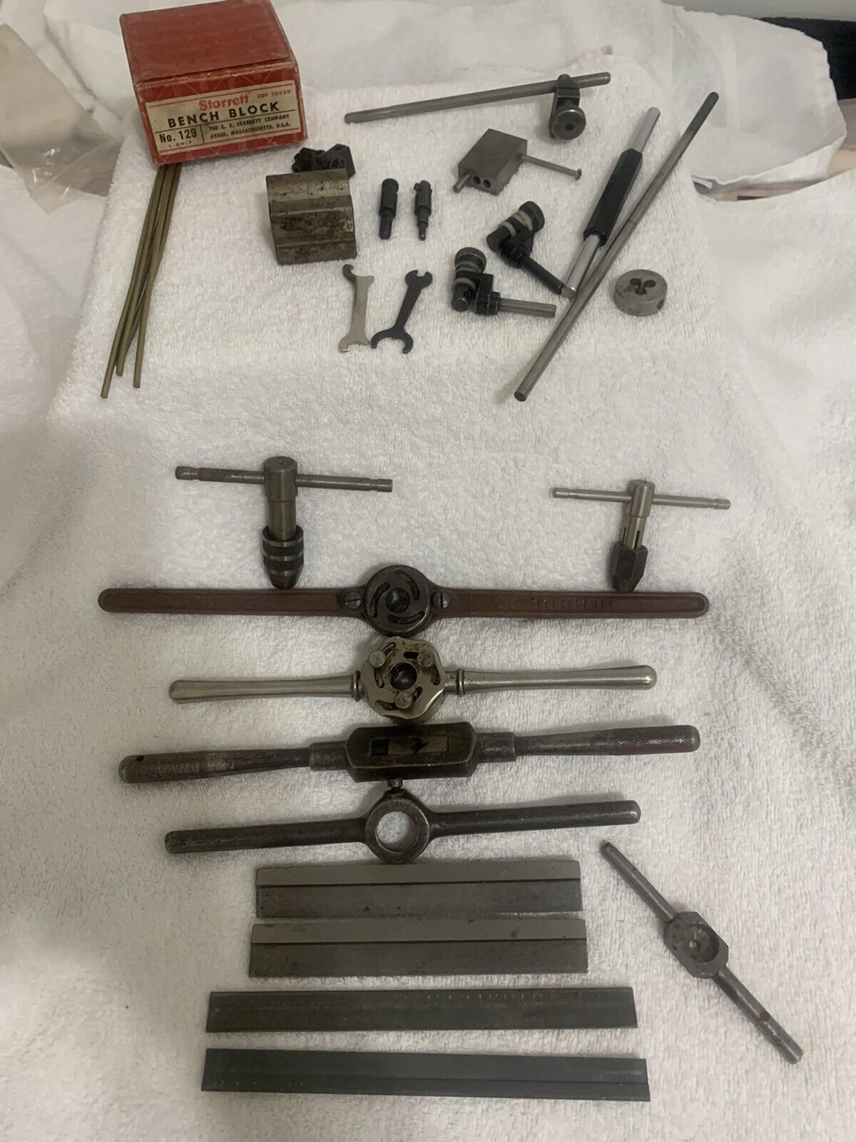 VTG. ASSORTED MACHINIST TOOL & PARTS LOT, PLEASE VIEW PHOTOS AS TO WHAT'S IN IT