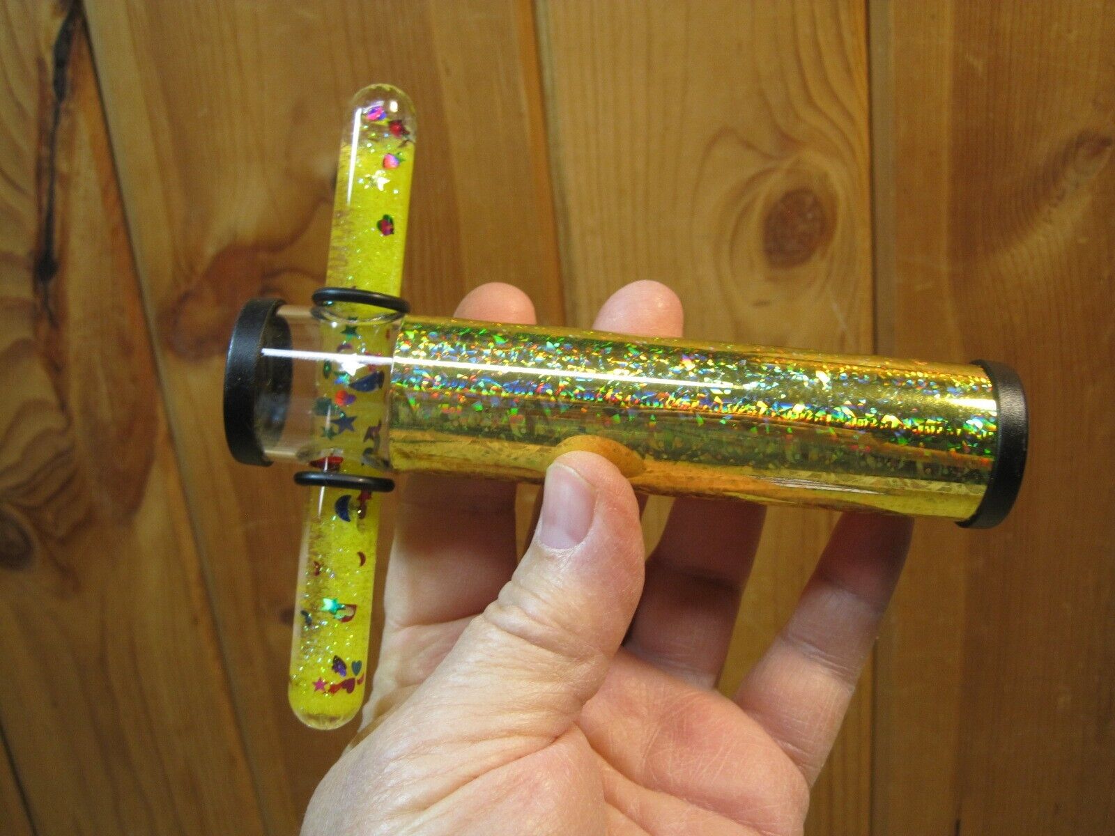 A Truly Unique Kaleidoscope With Glitter Space Tube B7334