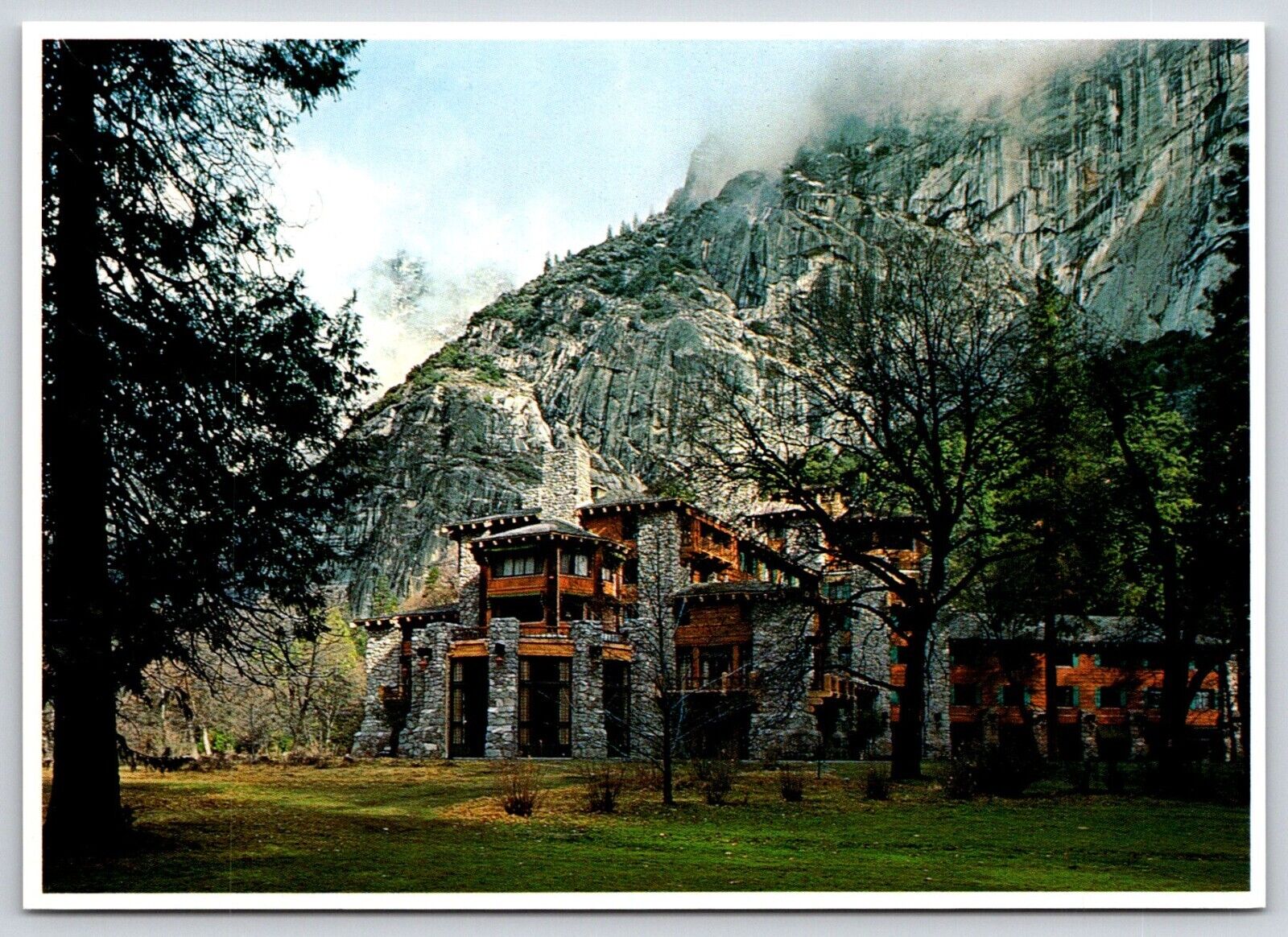 Postcard CA Yosemite Ahwahnee Hotel 