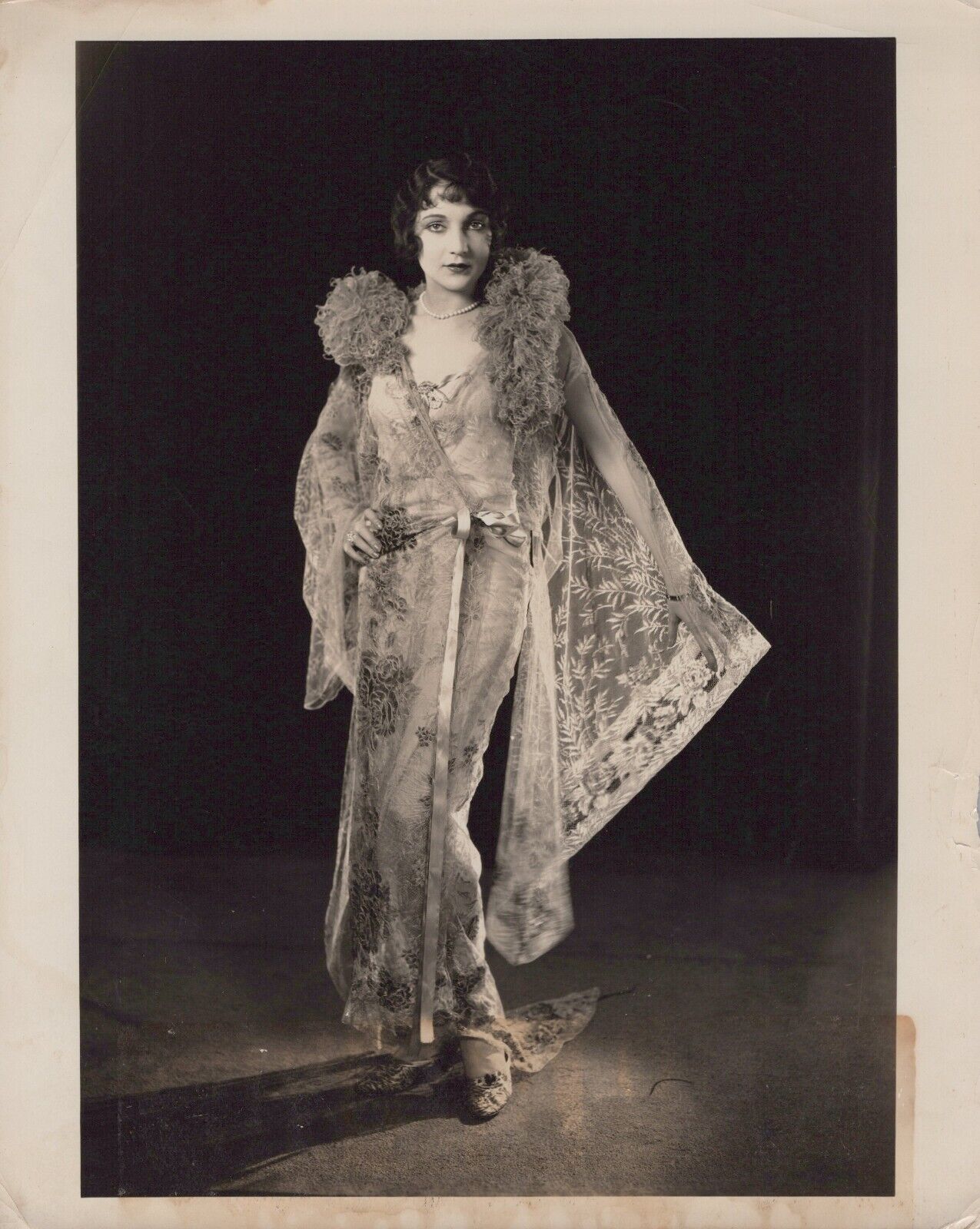 HOLLYWOOD BEAUTY SILENT FILM STYLISH POSE STUNNING PORTRAIT 1930s Photo C41