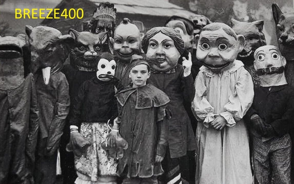 Halloween Photo/Vintage/Early1900s/KIDS IN CREEPY COSTUMES/4X6 B&W Photo Reprint
