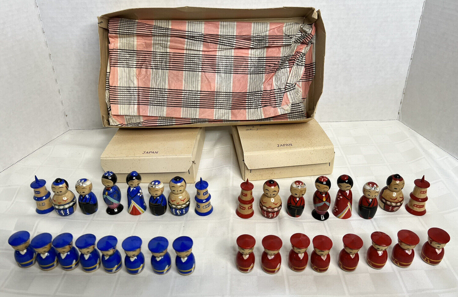 Vintage Japanese Kokeshi Complete 32 pc Wooden Chess Set w/ orginal box + paper