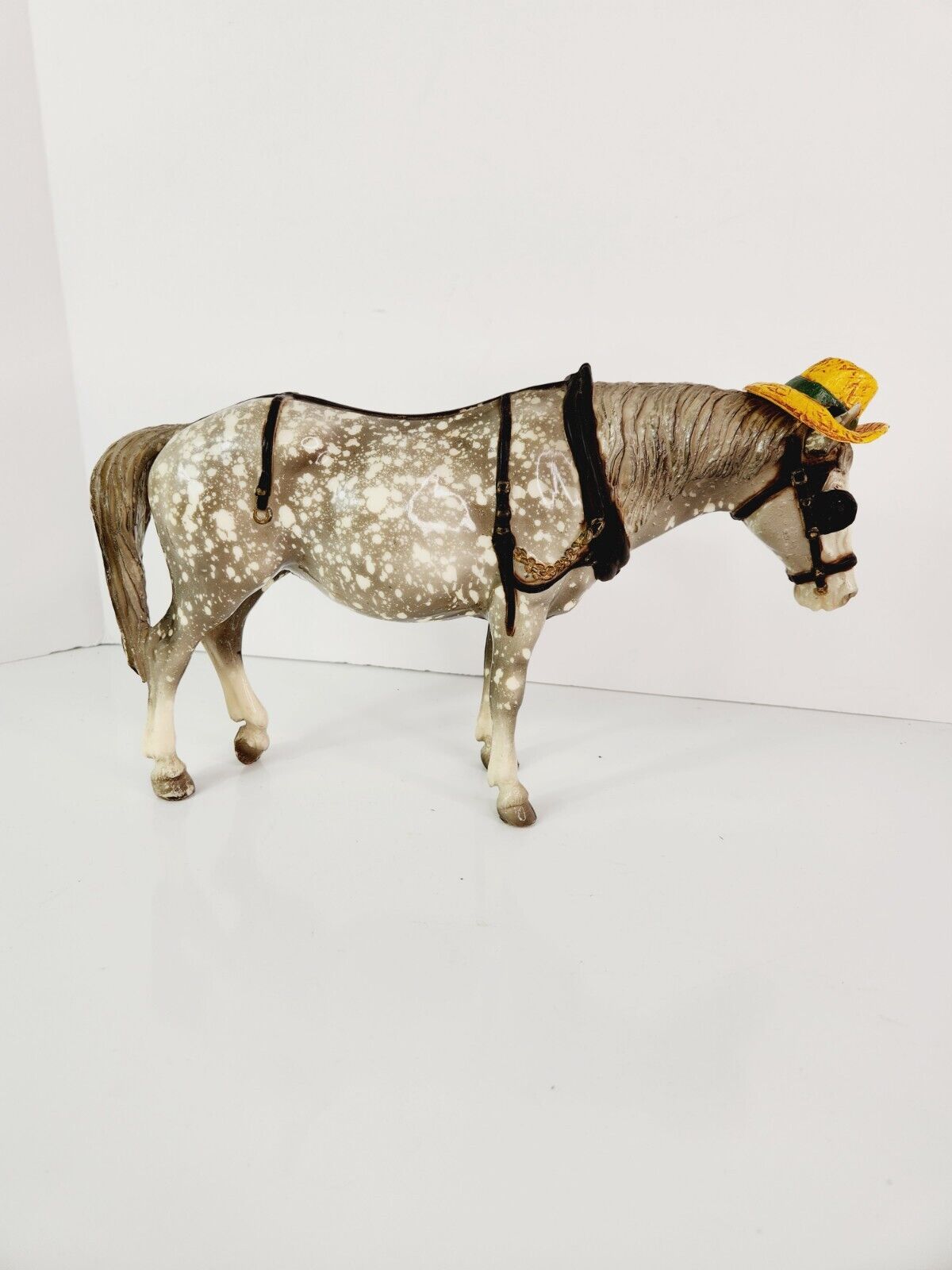 VINTAGE Breyer Horse Old Timer Glossy Dapple Grey Yellow Hat 