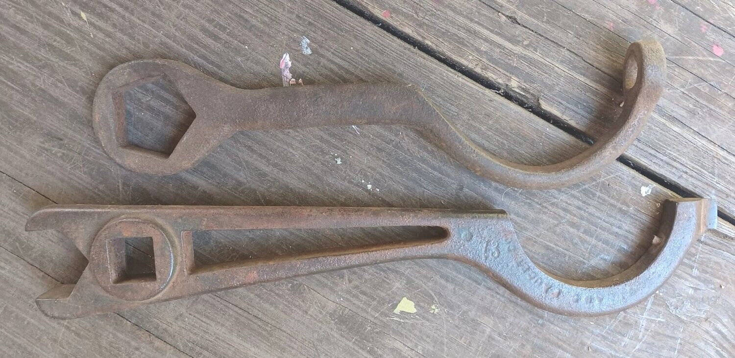 vintage Antique Large plumbing spanner wrenches Cleveland Faucet Co. No.73