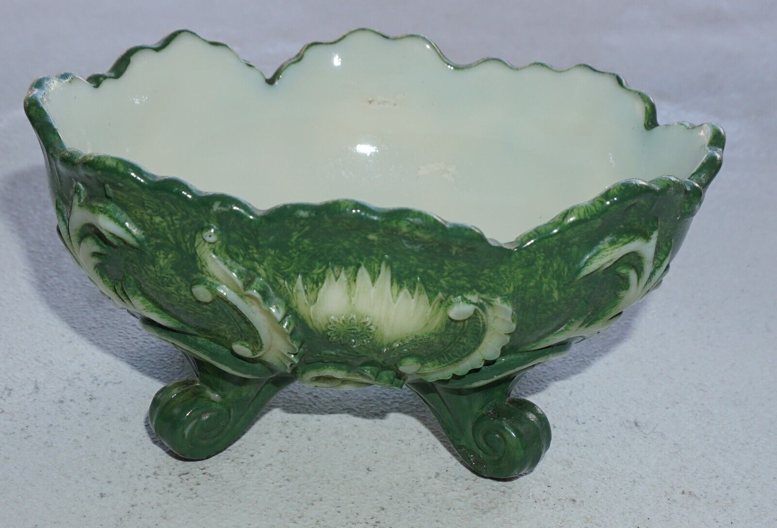 Rare Vintage Antique White Glass/ Emerald Green Glaze Trinket Dish Excellent 