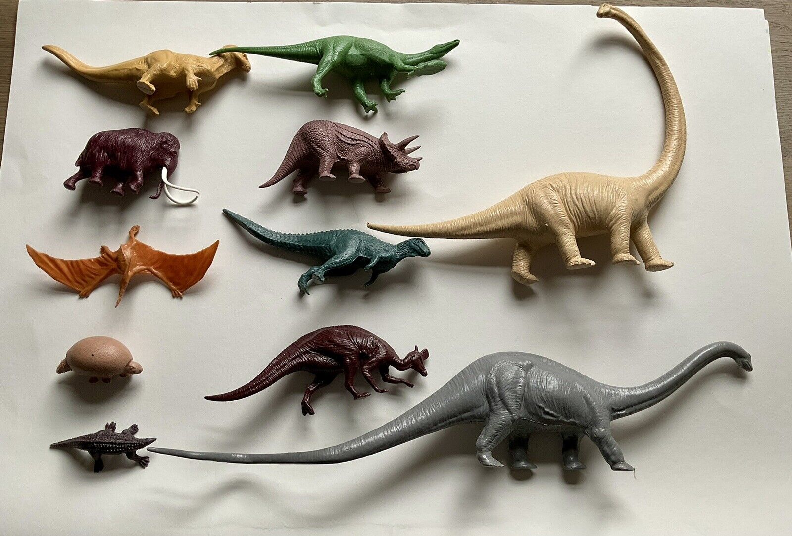 COLLECTION 11 VINTAGE 1970/1980 DINOSAURS NATURAL HISTORY MUSEUM BY INVICTA Rare