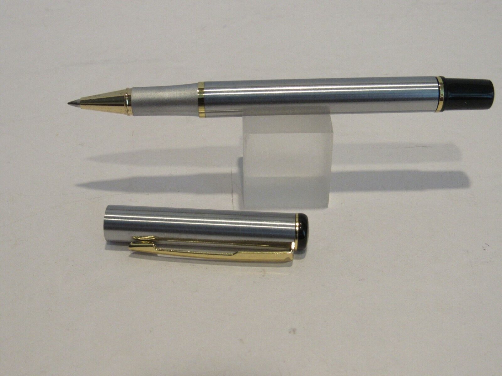 Terzetti Vectors Chrome Metal Rollerball Pen+ velvet Pouch
