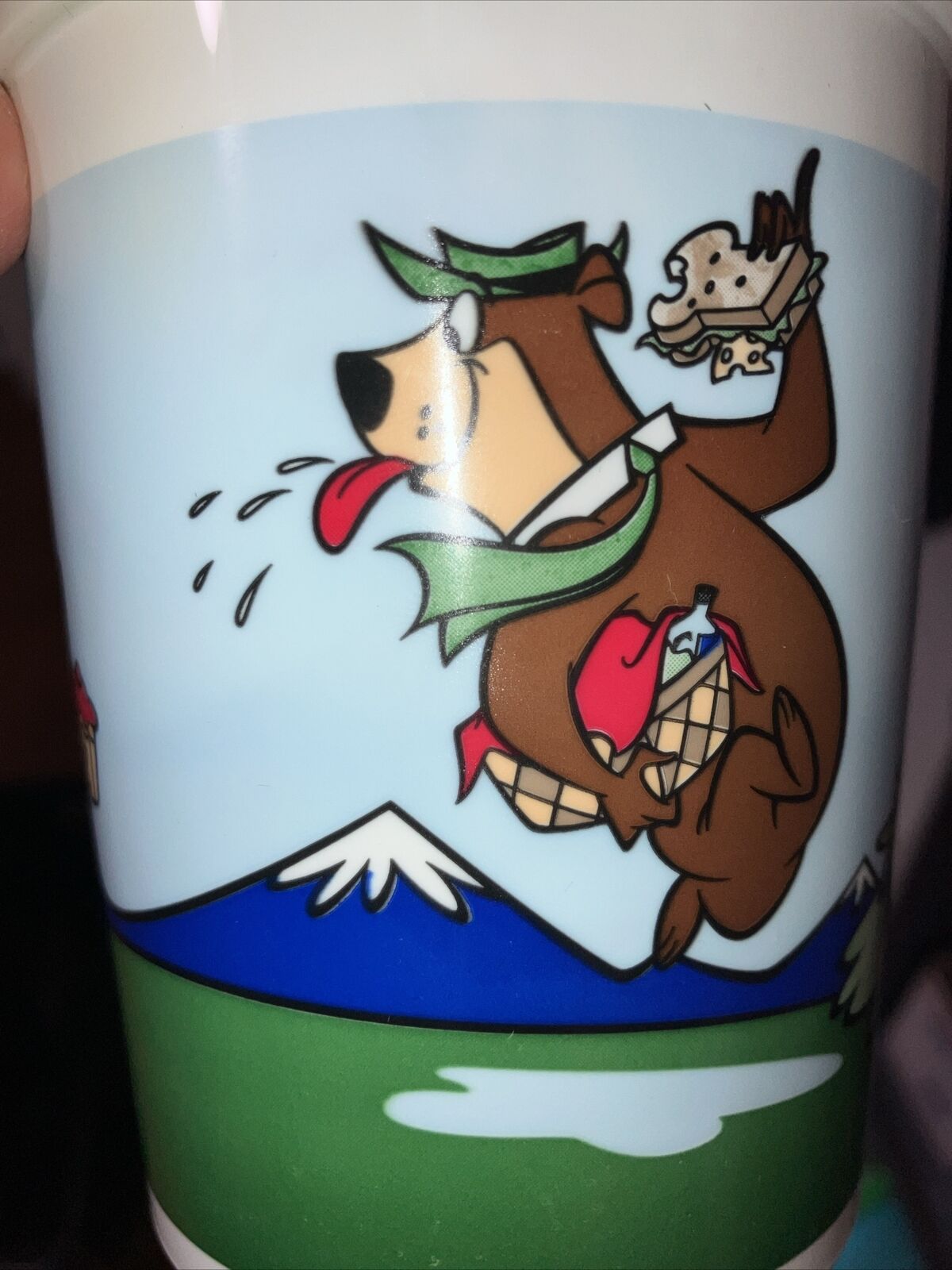 🧺🧺.  yogi bear And Friends Jelllystone Hanna Barbera Cups 5 Qty 🐻🧸
