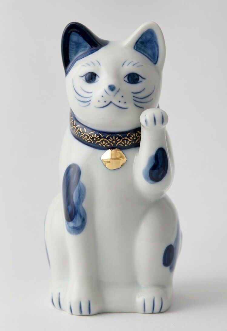 Japanese Hand Painted Lucky Cat SETO Maneki Neko 14.5cm Left-Hand Blue & White