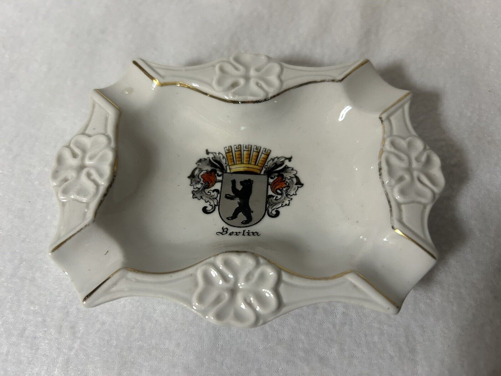 Vintage Berlin Souvenir Porcelain Ashtray made in Schmiedefeld Rare