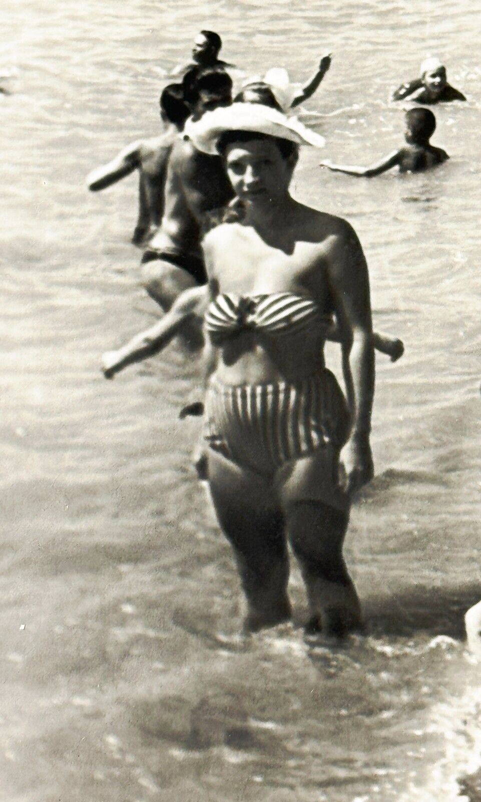 1950s Beauty Pretty Woman Bikini resort Curvy Lady Snapshot Vintage Photo