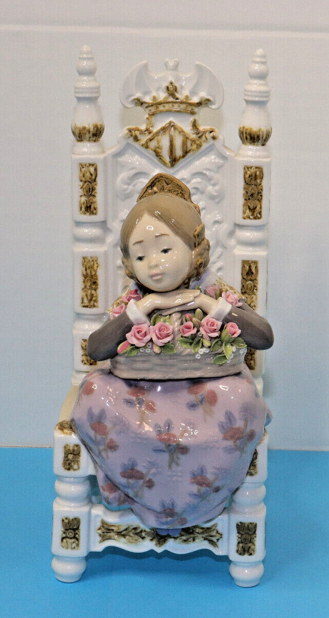 Lladro Reverie Young Princess On Throne Figurine #1398 Mint no box