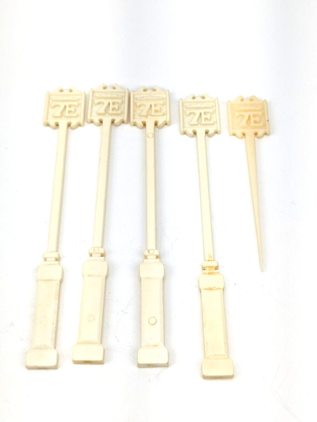 5x Lot RARE Vintage 7E (7 Eleven?) Stir Swizzle Sticks Sign Post Toothpick #B2