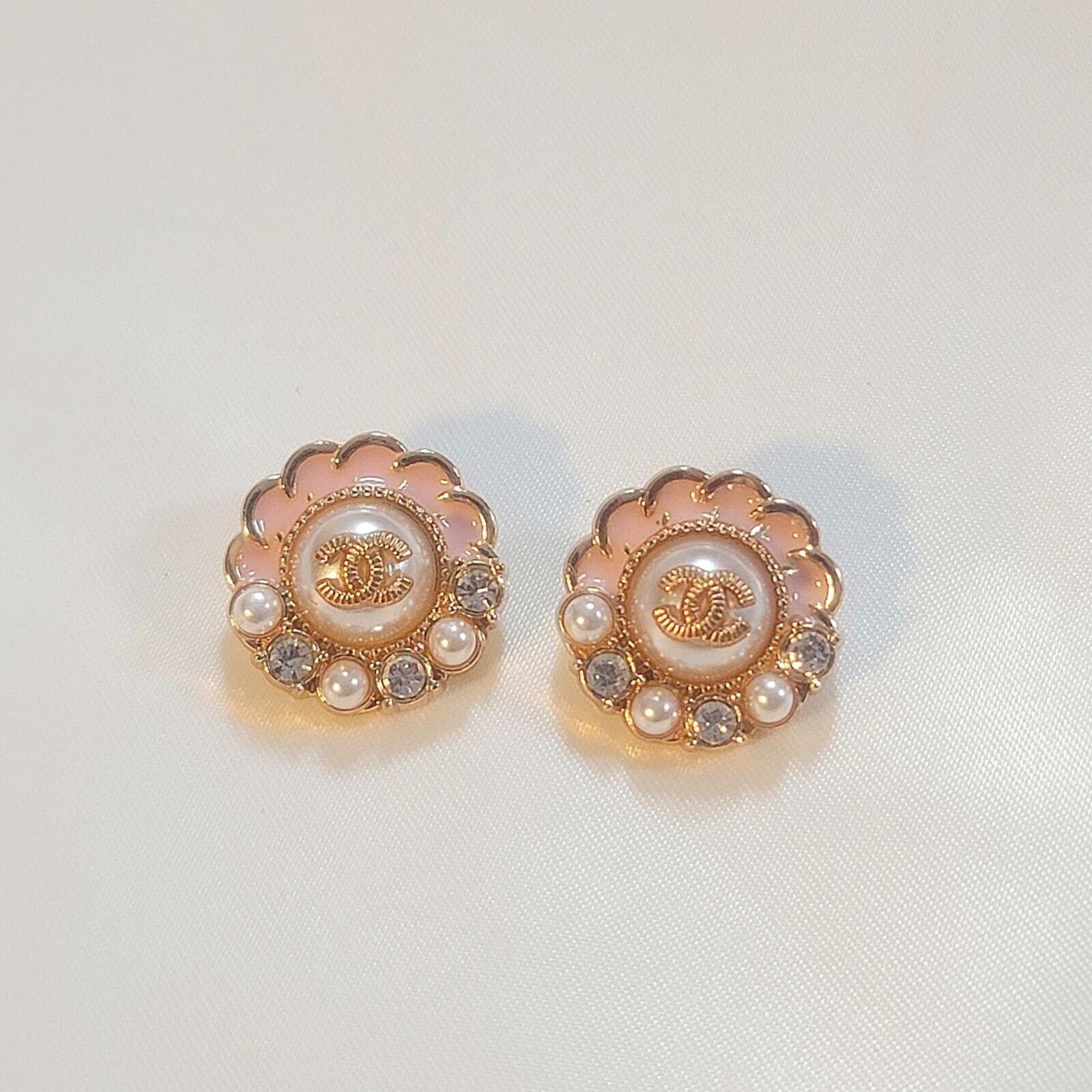 2pc Set 18mm Chanel Buttons