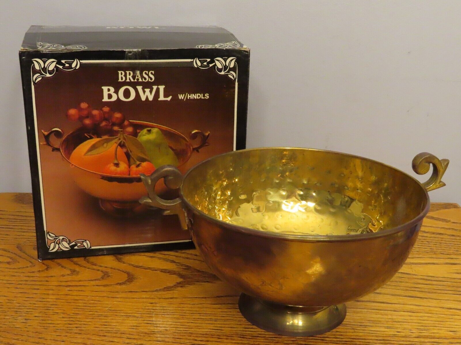 Brass Bowl with Handles Vintage 7\